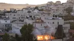 Tentara Israel menghancurkan rumah milik pria berkewarganegaraan Amerika Serikat (AS), Muntasser Shalaby di desa Turmus Ayya, Tepi Barat, utara Ramallah (8/7/2021|). Shalaby dituduh terlibat dalam serangan mematikan terhadap warga Israel di Tepi Barat pada bulan Mei. (AP Photo/Nasser Nasser)