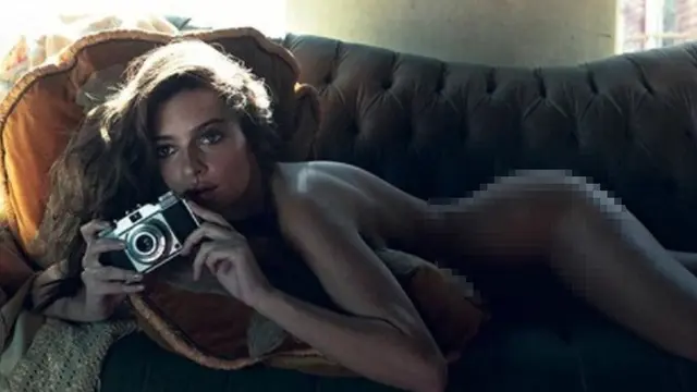 [Bintang] Emily Ratajkowski