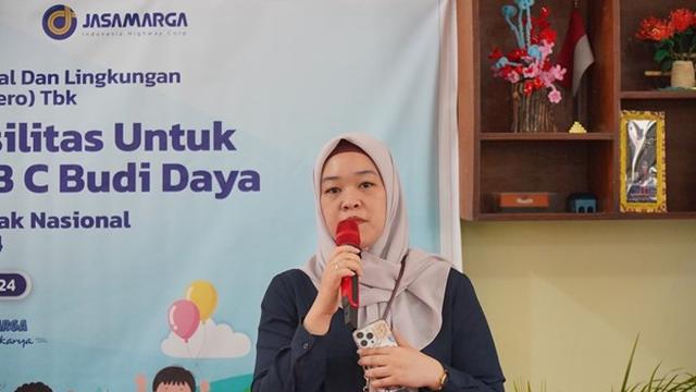 Jasa Marga Salurkan Bantuan Pendidikan ke Sekolah Luar Biasa Bagian B dan C Budi Daya Kasih Cijantung