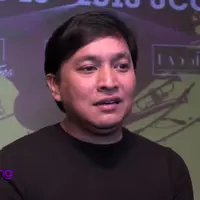 Banyak sekali rintangan yang sudah dialami oleh Kahitna dalam 30 tahun berkarya. Pada tahun ke-15, Kahitna pernah menerima bujuk rayu karir solo dari berbagai pihak untuk para personelnya.