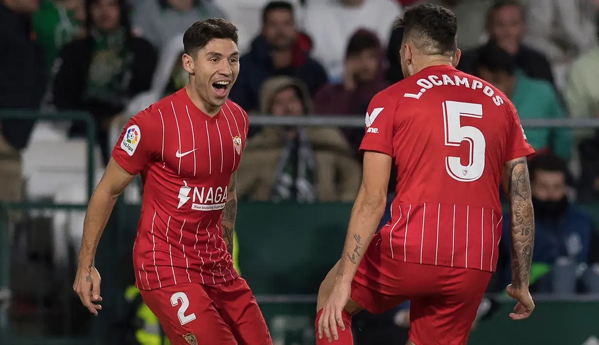 <p>Gonzalo Montiel. Bek kanan berusia 25 tahun ini didatangkan Sevilla pada awal musim 2021/2022 dari River Plate dengan nilai transfer 11 juta euro. Musim ini ia telah tampil 26 kali di semua ajang dengan torehan 1 gol dan 3 assist. Bersama Timnas Argentina ia telah mengoleksi 15 caps sejak melakukan debut pada 22 Maret 2019. (AFP/Jorge Guerrero)</p>