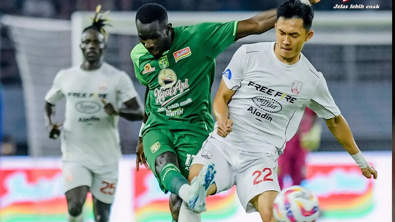 Persebaya Surabaya Vs Persis Solo.