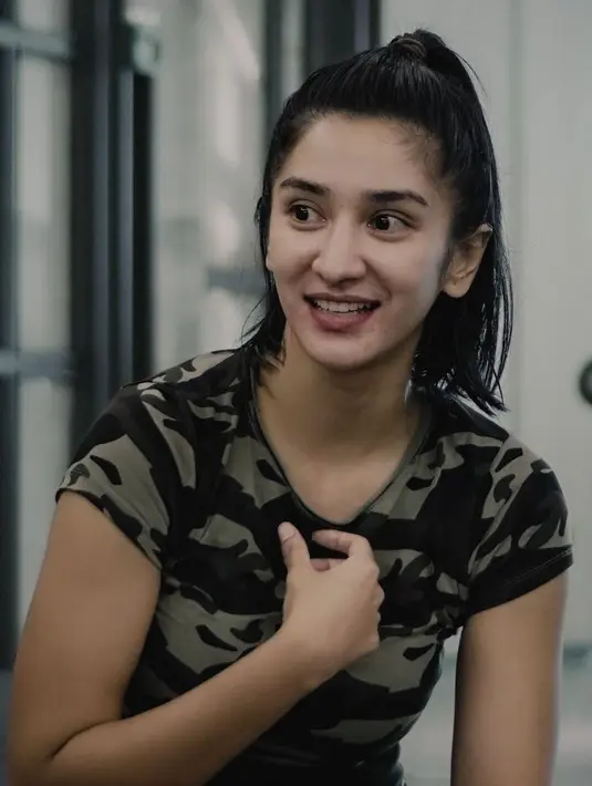 Ketika berolahraga, Fanny Ghassani tetap terlihat cantik menawan. (Foto: instagram.com/fannyghassani)