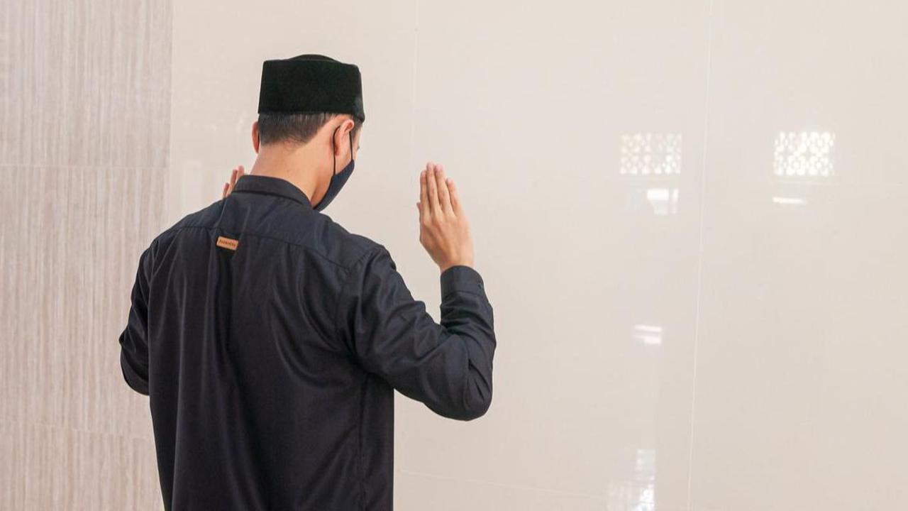 <b>Niat Sholat Qodho</b><br>