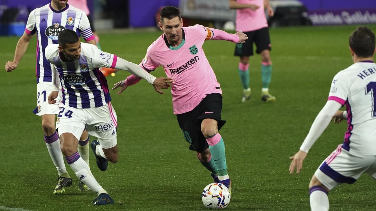 FOTO: Lionel Messi Resmi Lewati Rekor Pele saat Bantu Barcelona Gulung Valladolid