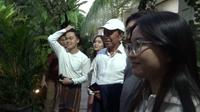 Jokowi pulang ke Solo usai mengisi liburan bersama cucu-cucunya, Sabtu (12/7).(Liputan6.com/Fajar Abrori)