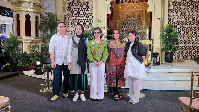 Koleksi Busana Raya pada Raya Fashion Fest 2025 (photo by Fimela Reporter)