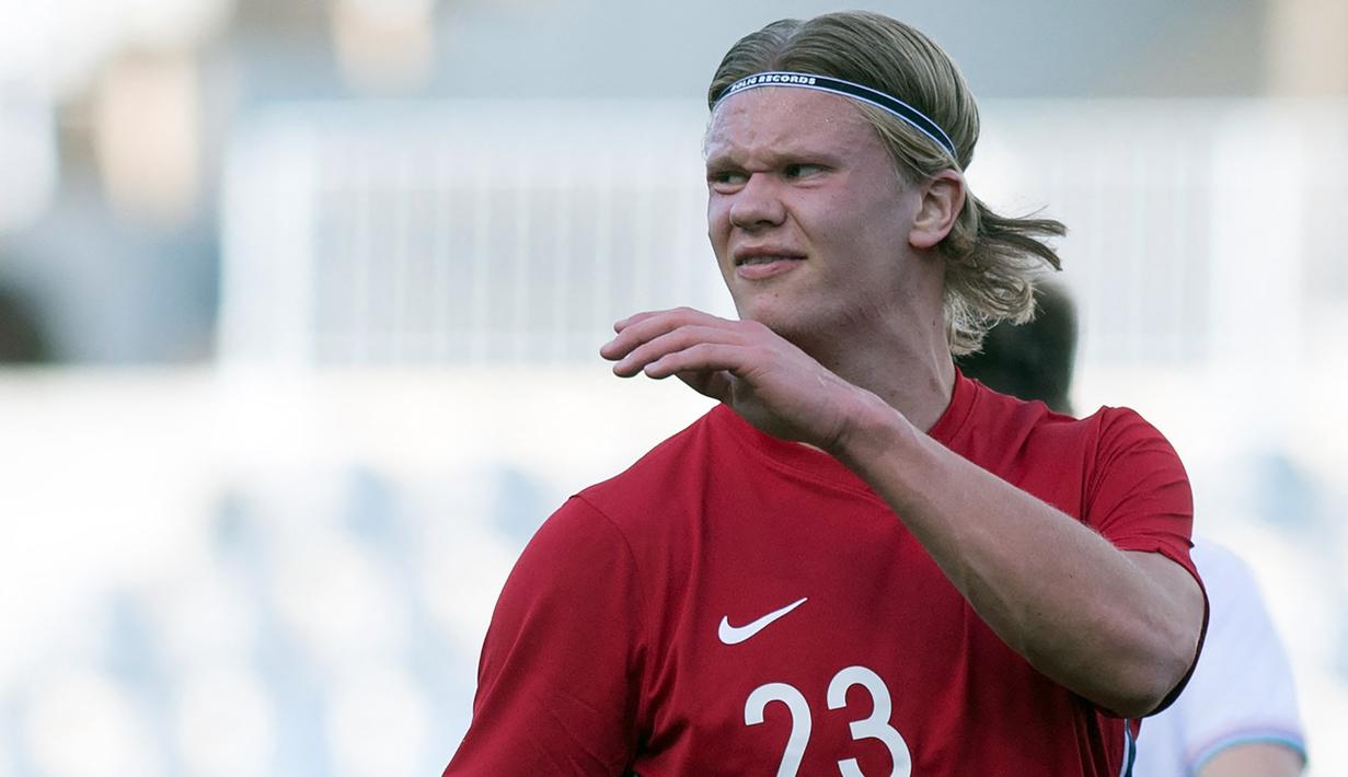 Selain gelar juara, penghargaan bergengsi dalam sebuah turnamen besar antar-negara baik di level senior maupun yunior adalah beberapa penghargaan individu, seperti pencetak gol terbanyak alias top skor. Seperti ajang Piala Dunia U-20 yang digelar tiap dua tahun sekali, tercatat beberapa nama telah dinobatkan sebagai pemain tertajam pada ajang Piala Dunia yunior tersebut. Berikut daftar 5 pemain yang menjadi top skor Piala Dunia U-20 dalam lima edisi terakhir. (AFP/Jorge Guerrero)