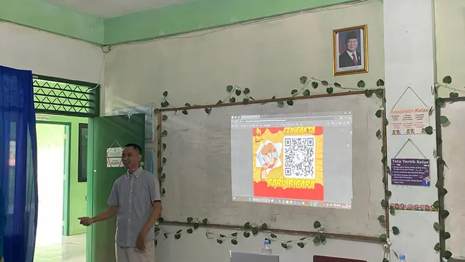 <p>Literasi digital Liputan6.com dan Unpam di MA Nurul Falah.</p>
