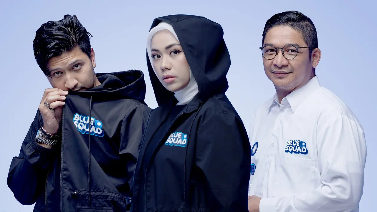 Model pakaian Blue Squad.