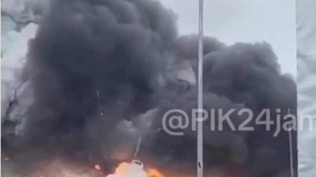kebakaran gudang mainan di pantai indah kapuk