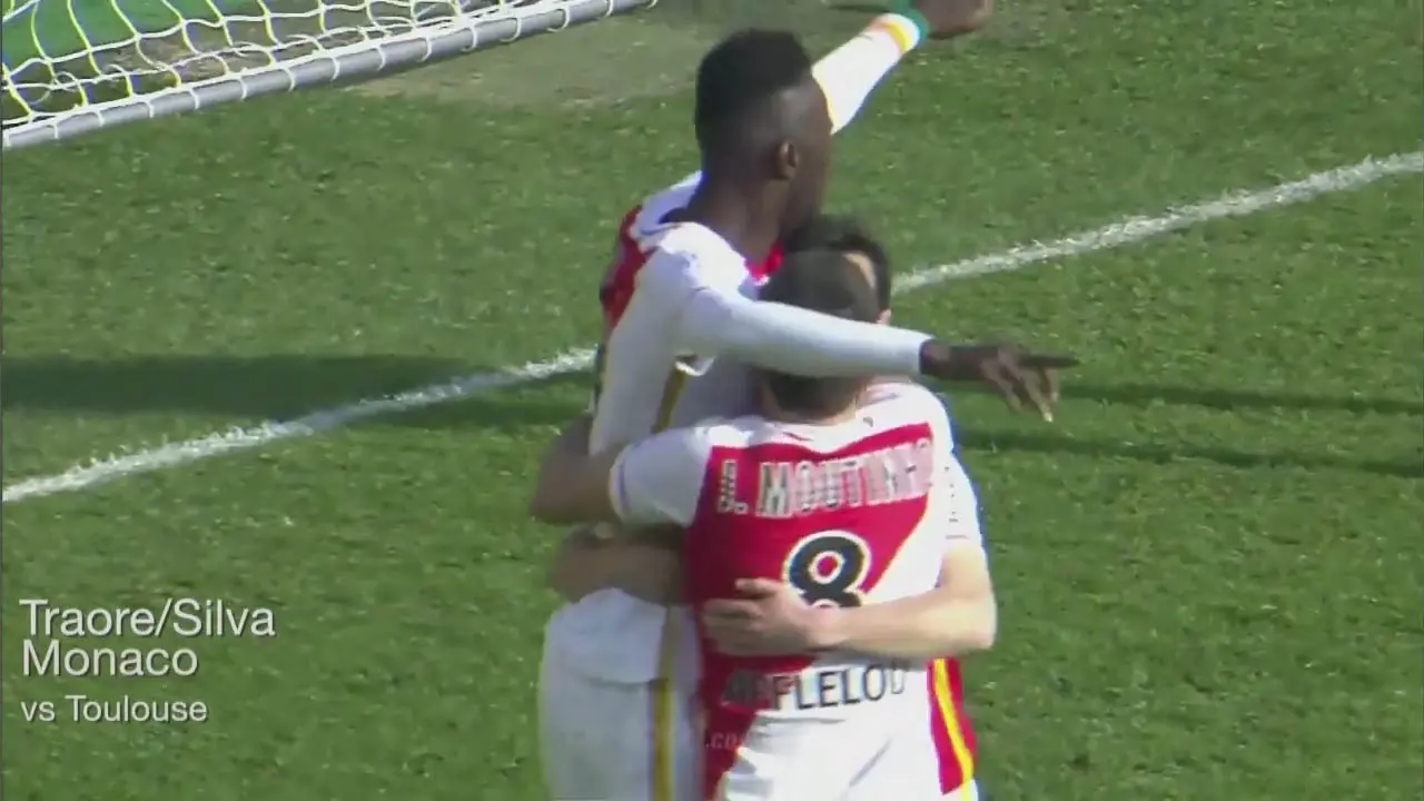Skill Traore Membuat Bek lawan Beradu dengan Teman Setimnya