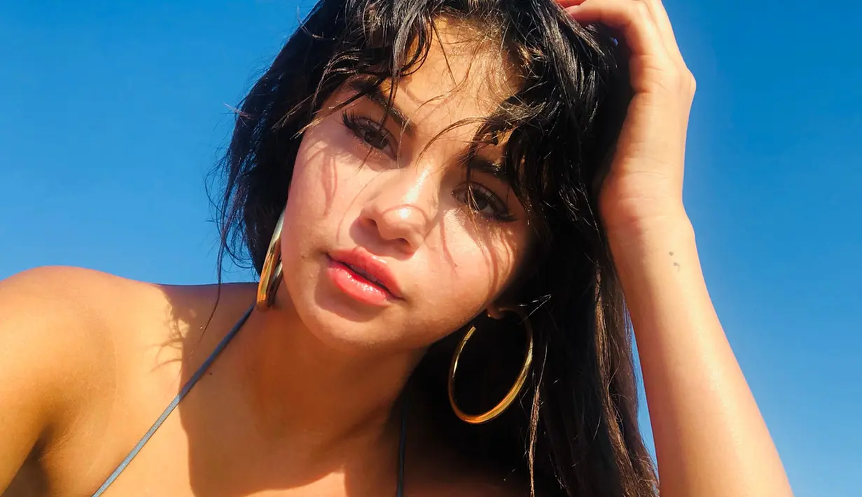 Selena Gomez memutuska untuk membuat tato yang kembar. Hal itu tentu saja harus dilakukan dengan orang yang spesial. (instagram/selenagomez)