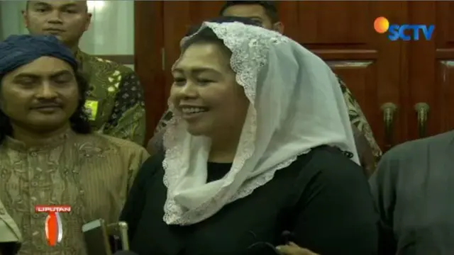 Putri presiden RI ke-4 KH Abdurrahman Wahid atau Gus Dur, Yenny Wahid menemui Ketua Umum Partai Gerindra Prabowo Subianto.