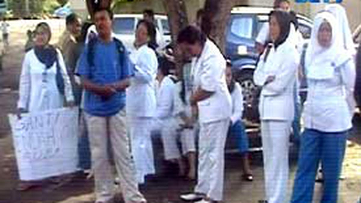 Perawat Mogok, Pasien Terbengkalai - News Liputan6.com