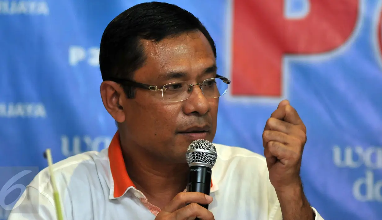 Menteri Perindustrian, Saleh Husin menjadi pembicara di Jakarta, (2/4). Deindustrialisasi  adalah proses kebalikan dari industrialisasi yaitu penurunan kontribusi sektor manufaktur alias industri pengolahan nonmigas terhadap PDB. (Liputan6.com/JohanTallo)