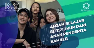 Afgan terharu saat tampil di depan para anak penderita kanker..