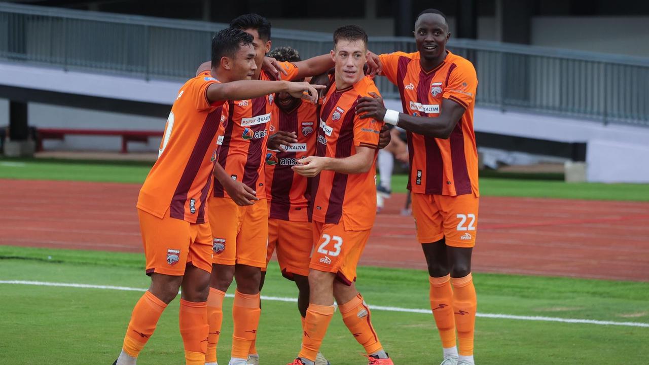 Foto: Di Kandang Sendiri, Persita Dikalahkan Borneo FC