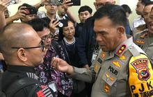 VIDEO: Kapolda NTT Melotot Tunjuk Ipda Rudy Soik di DPR, Elus Kepala Minta Jadi Polisi Baik