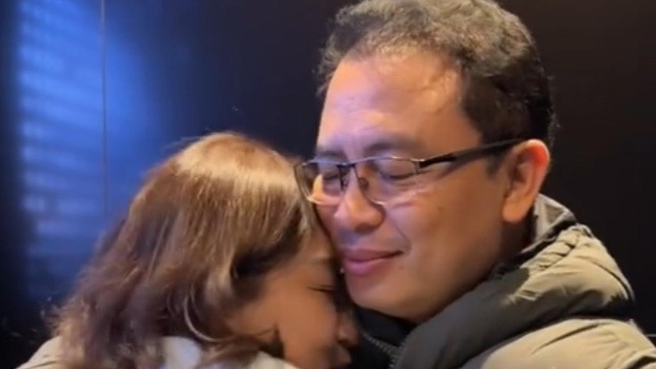 Sudah 23 Tahun Bersama, Keromantisan Pasangan Suami Istri Ini Sukses Bikin Iri