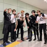 Personel NCT Dream terlihat berada di Bandara Internasional Incheon untuk bertolak ke Indonesia hari ini, (19/5). Diketahui, boy group besutan SM Entertainment ini akan mengikuti konser yang diadakan di Jakarta pada tanggal 20 Mei 2022. (Instagram/nct_dream).