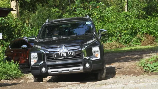 MMKSI mengajak jurnalis dari media otomotif nasional, termasuk Liputan6.com untuk mencoba ketangguhan dan kenyamanan Xpander Cross.