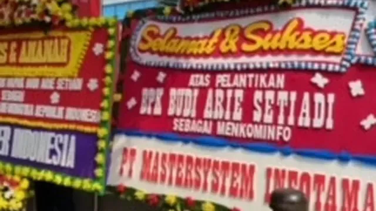 Terlihat ada Mira Tayiba Sekjen Kominfo, Semmy Pangerapan Dirjen APTIKA, Ismail Dirjen SDPPI dan beberapa staf ahli Kominfo.