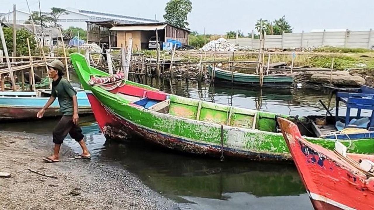 DPRD Bekasi Usut Serius Pencemaran Laut Tarumajaya, Nelayan Merana