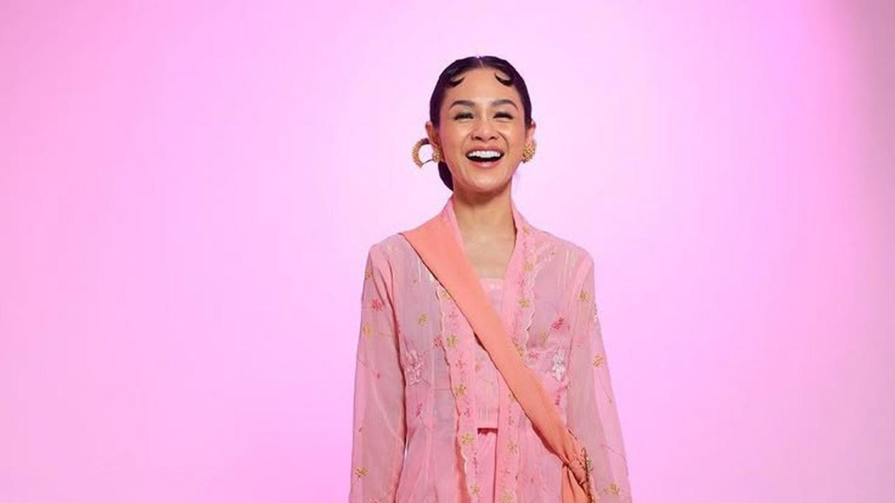 Tampil Anggun Berkebaya, Ini 8 Artis yang Lestarikan Warisan Kartini