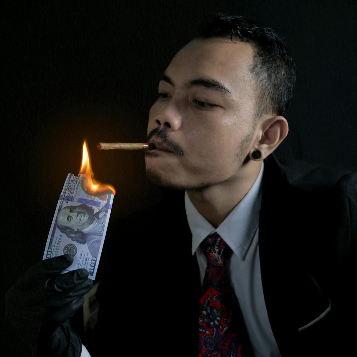 ilustrasi orang new money