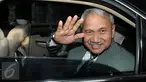 Tim Panitia Seleksi (Pansel) pemilihan Sekretaris Jenderal (Sekjen) KPK, Ermaya Suaradinata saat meninggalkan Gedung KPK, Jakarta, Senin (14/12/2015).Kedatangan Ermaya untuk menilai beberapa orang calon Sekjen KPK. (Liputan6.com/Helmi Afandi)