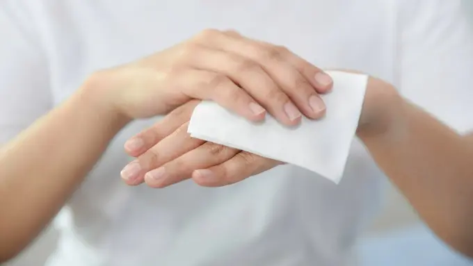Antibacterial Wipes  yang Stylish Mampu Bersihkan Bakteri