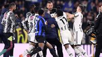 Duel Juventus vs Inter Milan Coppa Italia 2022/2023 pada babak semifinal leg pertama Coppa Italia 2022/2023 di Allianz Stadium, Rabu (5/4/2023) dini hari WIB. (La Presse via AP/Fabio Ferrari)