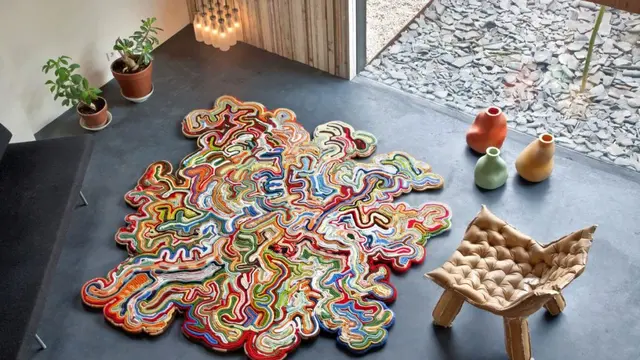 7 Desain Karpet Ini Bikin Takjub, Ada yang Diukir Langsung di Lantai