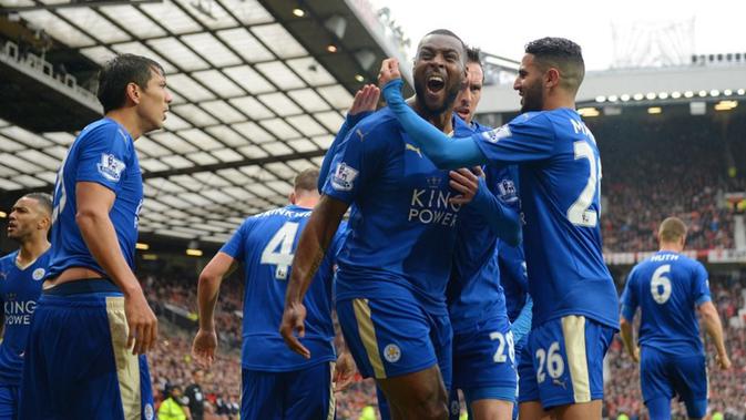 Leicester City Raih Trofi Premier League Perdana Sejak 132 Tahun Inggris Bola Com