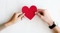 Ilustrasi cinta. (Image by rawpixel.com</a> on Freepik)