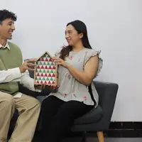 Ilustrasi pasangan PDKT. (Foto: Fimela.com/ADHIB)