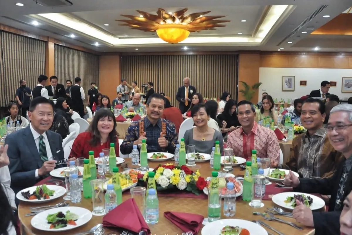 Ketum Kadin Indonesia Anindya Bakrie menghadiri acara 'Malam Renungan Natal Kadin Indonesia' yang digelar di Hotel Aryaduta, Jakarta, Senin malam 16 Desember 2024.