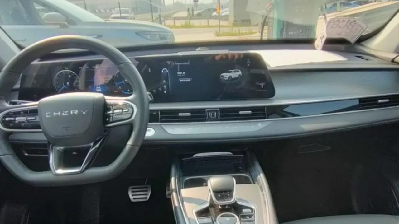 Dua Mobil Baru 2024