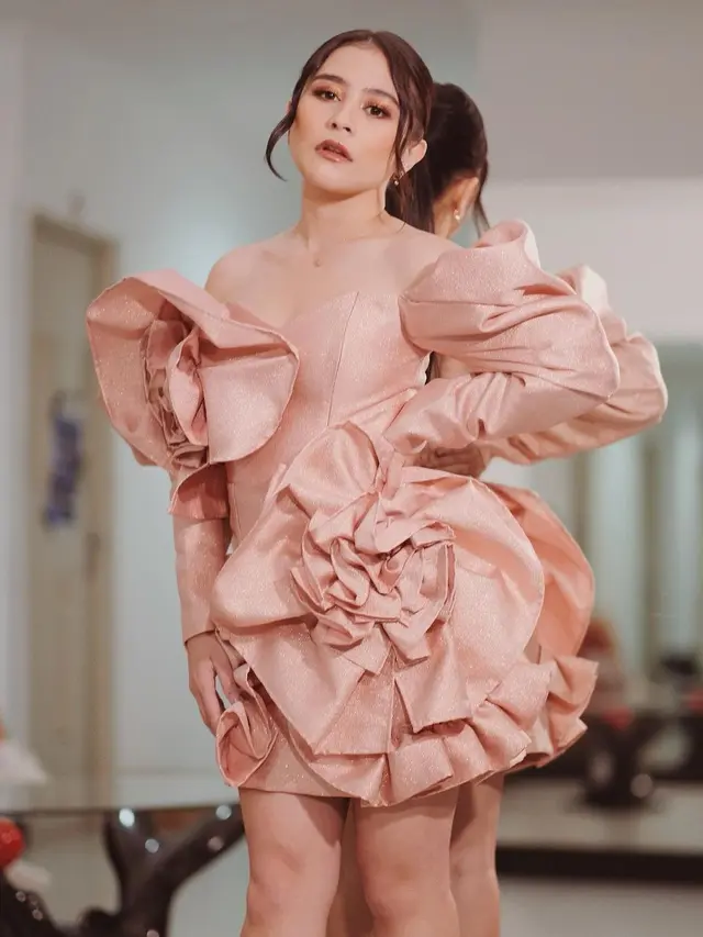 Dijodoh-jodohkan, Prilly Latuconsina ungkap kekecewaan pada penggemar.