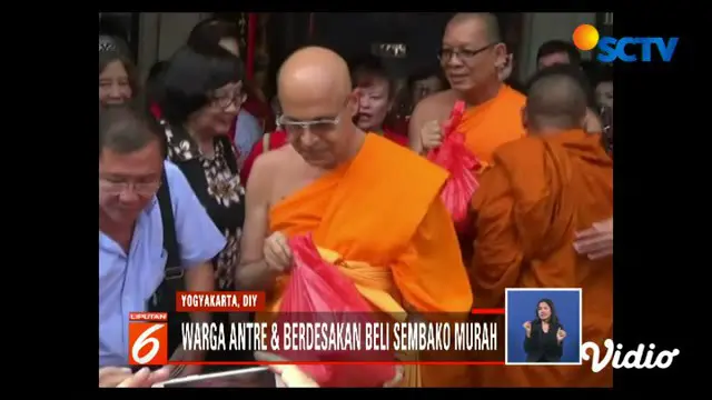 Ribuan Warga Yogyakarta Rela Antre Panjang Demi Sembako Murah