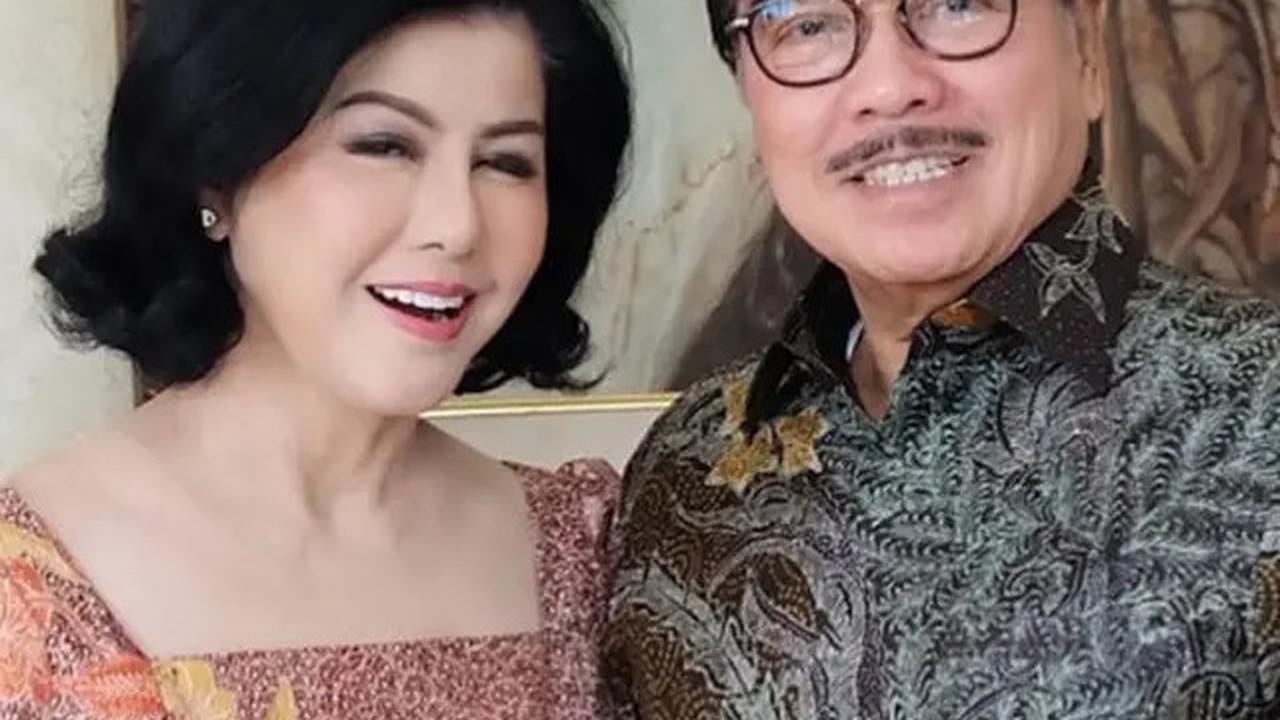Gaya Outfit Mendiang Hotma Sitompul yang Selalu Rapi dan Stylish