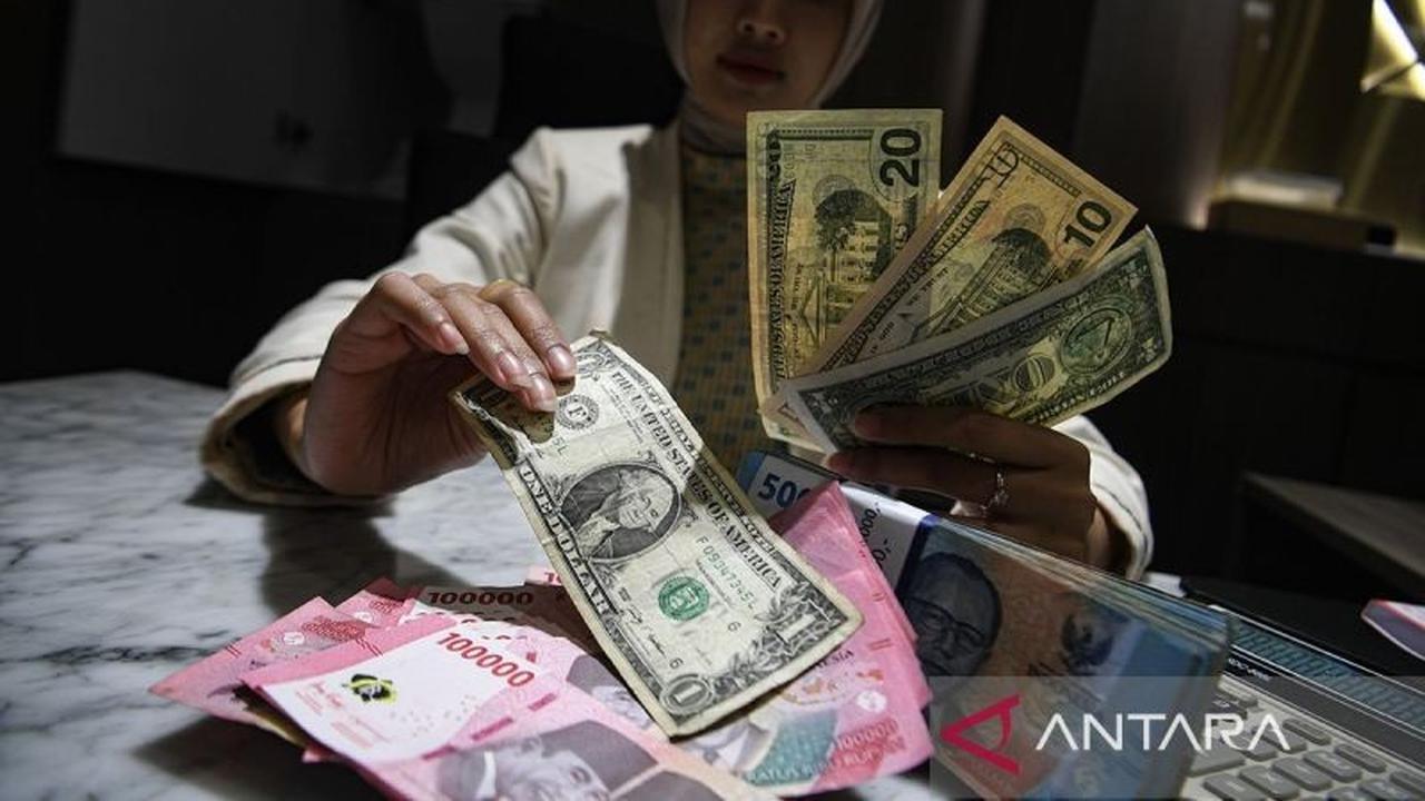 Rupiah Menguat di Pagi Hari, Sentuh Level Rp17.083 per Dolar AS