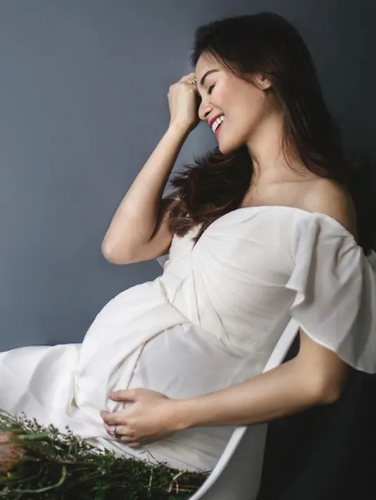 "Sempat juga (nyerah), sampai dia, "terserah deh apa aja'. Terus dibimbing lagi buat atur nafas lagi yang bagus. Ya kata dokter pintar atur pernafasannya," tutur Rita. (Instagram/septriasaacha)