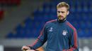 3. Jan Kirchhoff - Didatangkan gratis dari Mainz 05, bek yang oernah membela Jerman U21 tersebut hanya bermain selama 144 menit bersama Bayern Munchen. Musim berikutnya pemain 27 tahun tersebut justru dipinjamkan ke Schalke 04. (AFP/Michal Cizek)