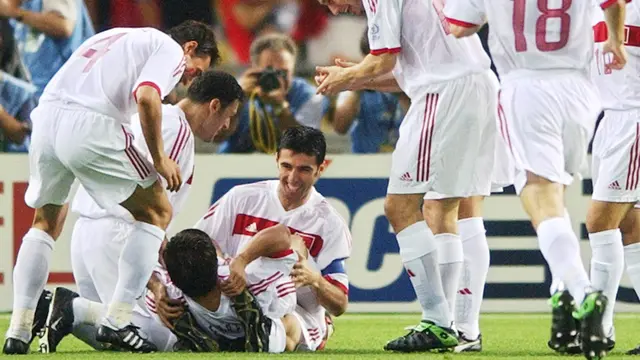Foto: Melihat Kembali Rekor Gol Tercepat di Piala Dunia Atas Nama Hakan Sukur dari Turki