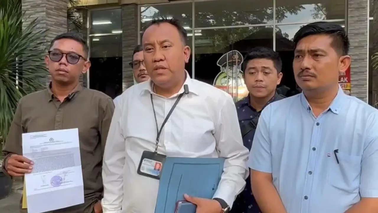 Konten kreator dan istrinya dilaporkan M Helmi melalui Henry Pakpahan SH