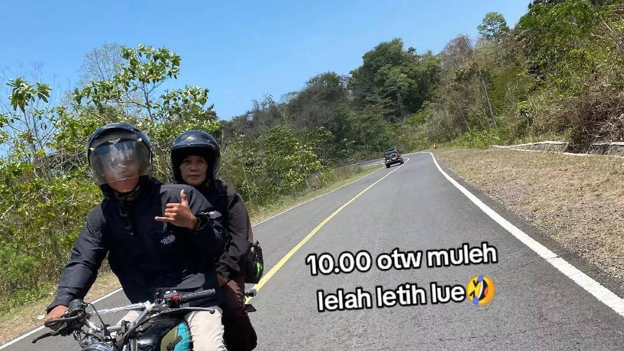Aksinya Bikin Haru, Kisah Pria Bersama Ibunda Pergi JalanJalan Ke Pantai Ini Curi Perhatian