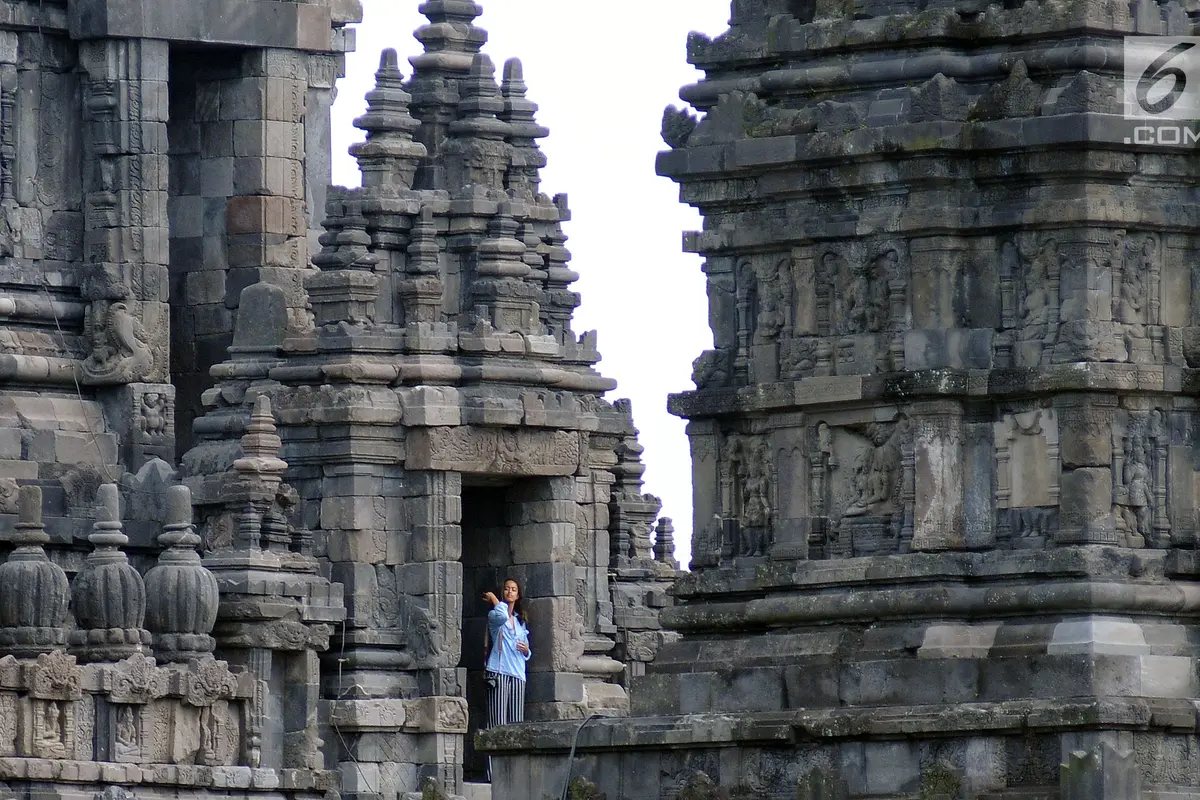 Obama Kunjungi Candi Prambanan