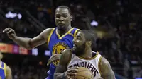 Berita Video: Handle of the Night - Kyrie Irving